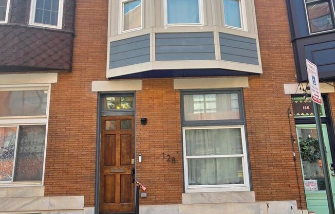 Beautiful 3 Bedroom 2 Bathroom East Baltimore Town Home