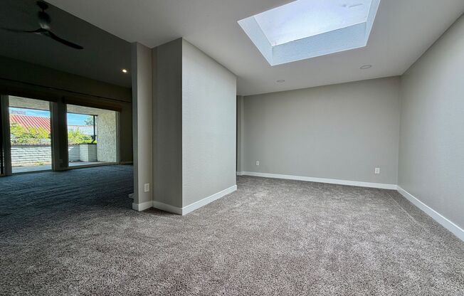 Wonderful Townhome in SE Vegas.