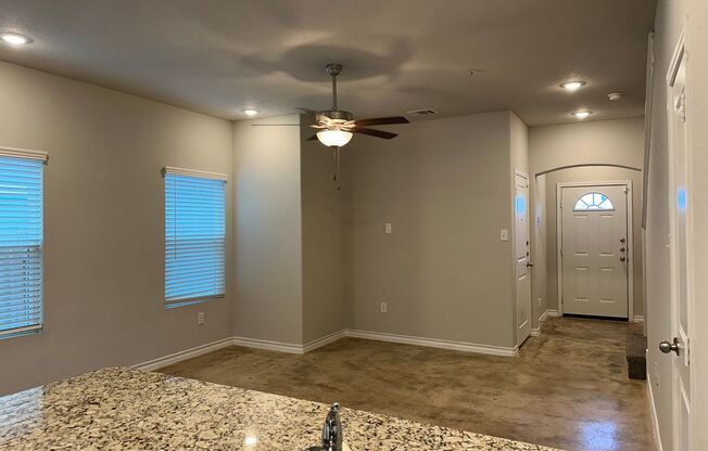 3 beds, 2.5 baths, $1,350, Unit 101*