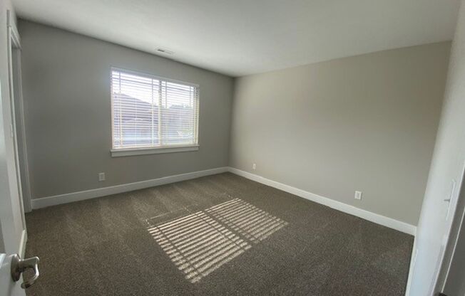 3 beds, 2 baths, 1,381 sqft, $2,371, Unit 2119-201