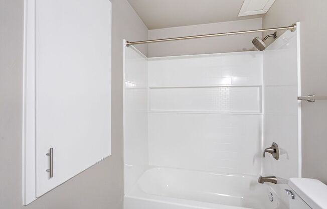 1 bed, 1 bath, 582 sqft, $1,049, Unit 2335-08