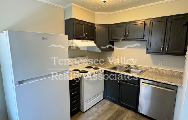 UPDATED and REFRESHED CONDO by DOWNTOWN KNOX/UT CAMPUS!