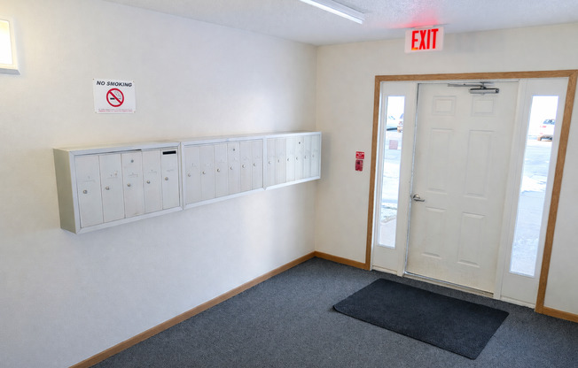 2 beds, 1 bath, 1,008 sqft, $1,175, Unit 629 - 14