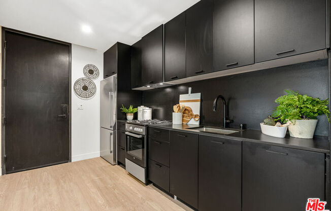 Studio, 1 bath, 350 sqft, $2,450, Unit 236