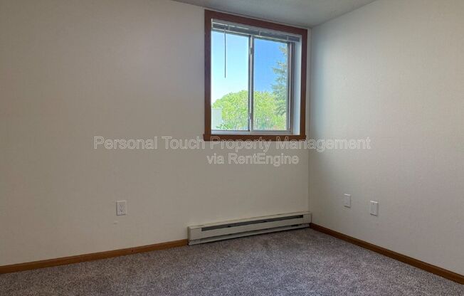 Studio, 1 bath, 400 sqft, $595, Unit 11a