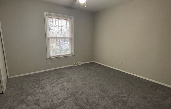 2 beds, 1 bath, $1,200