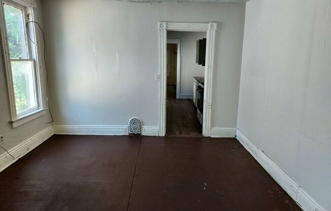 353 Ravine Ave