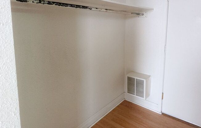 Studio, 1 bath, 195 sqft, $470, Unit 517