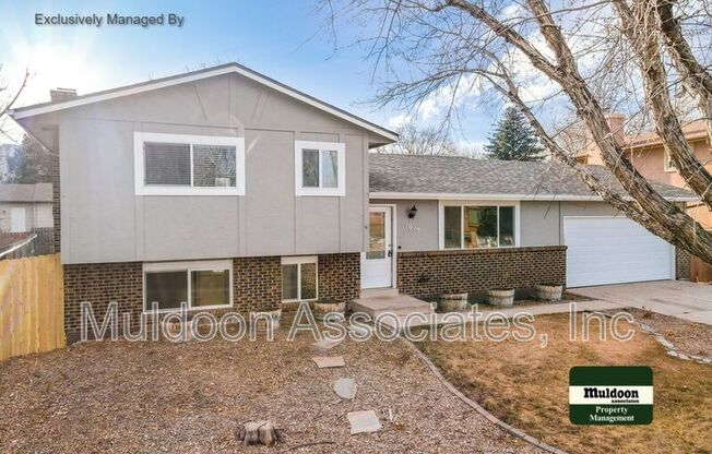 1015 VONDELPARK DR