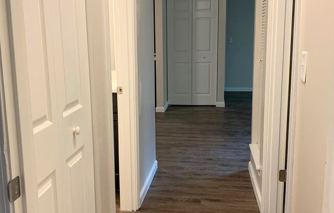 2 beds, 1.5 baths, 835 sqft, $1,160, Unit N-0507