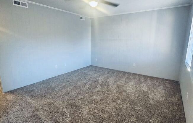 2 beds, 1 bath, 692 sqft, $995, Unit 101-K