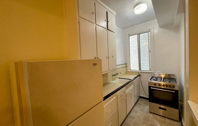 1 bed, 1 bath, 454 sqft, $1,695, Unit 206