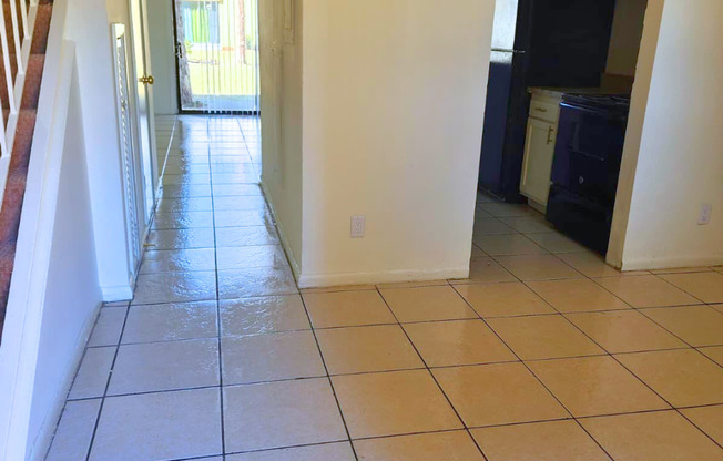 2 beds, 1.5 baths, $1,250, Unit 21-063E