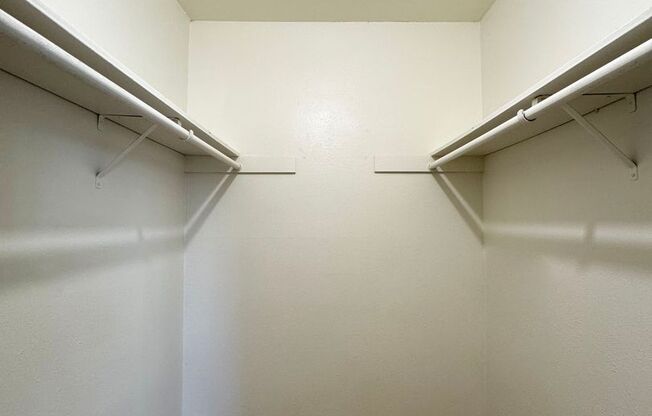 1 bed, 1 bath, 619 sqft, $1,275, Unit OPA-154