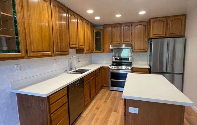 1033 Fontana - 30% Rental Fee