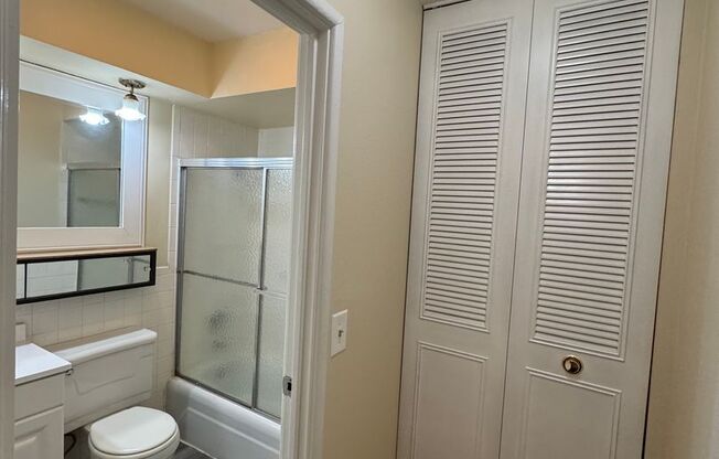 Studio, 1 bath, 370 sqft, $1,295, Unit 3160-408