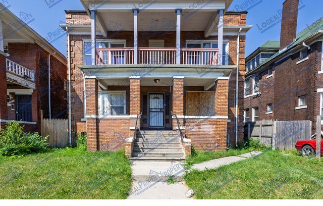 1565 W GRAND BLVD