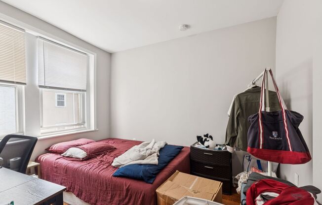 1 bed, 1 bath, 600 sqft, $1,150, Unit B25