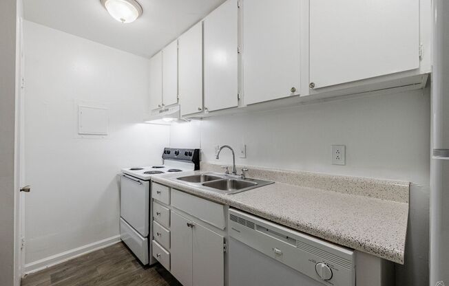 1 bed, 1 bath, 672 sqft, $1,100, Unit 2298-11