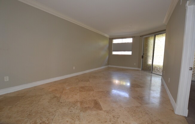 Meridian Unfurnished 1Bdr/1Bath Luxury Condo. Utilities & Cable Service NOT included in advertised rental rate.