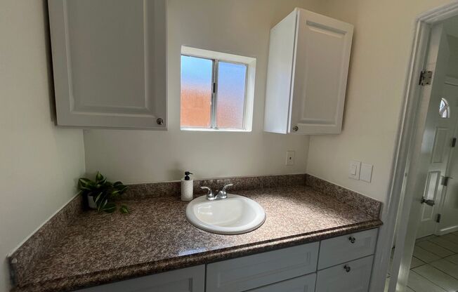 Studio, 1 bath, 200 sqft, $1,275, Unit 10534