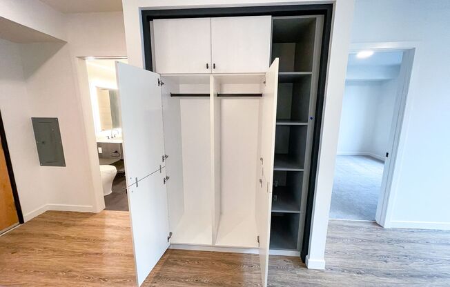 1 bed, 1 bath, 708 sqft, $3,295, Unit 406