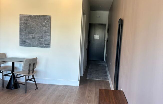 1 bed, 1 bath, 569 sqft, $2,099, Unit 405