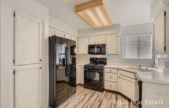 348 DOCKSIDE CT