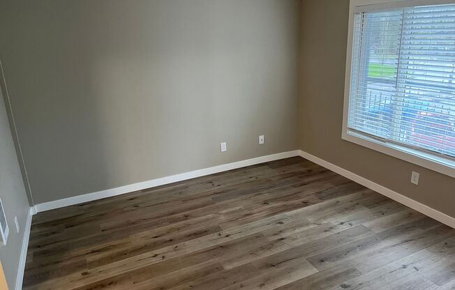 1 bed, 1 bath, 475 sqft, $1,395, Unit 14