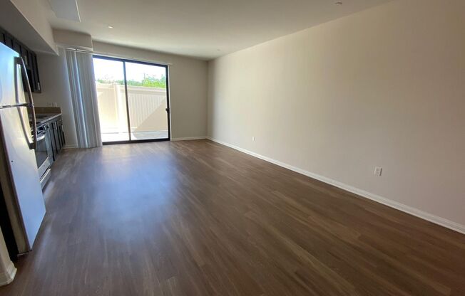 Studio, 1 bath, 601 sqft, $1,955, Unit 108