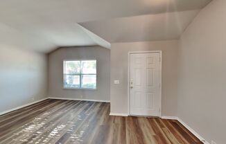 3 beds, 2 baths, $2,100