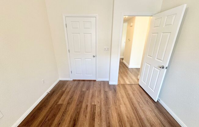 3 beds, 2 baths, $1,565, Unit Bldg K5