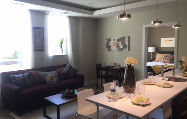 2 beds, 2 baths, 802 sqft, $2,460, Unit 402
