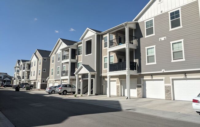 Beautiful New Modern Condo Near City Center Herriman!