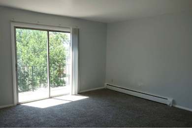 2 beds, 1 bath, $1,025