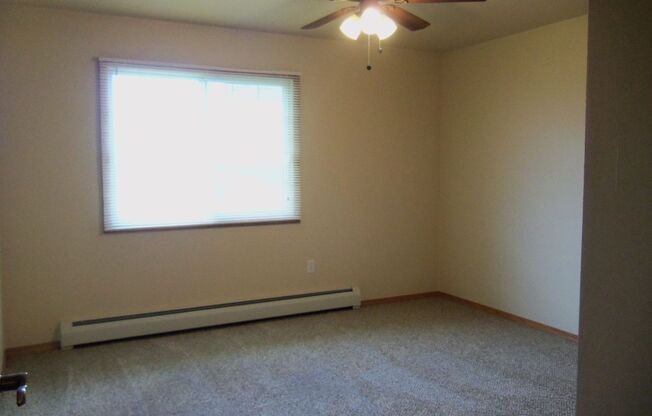 2 beds, 1 bath, 1,250 sqft, $1,229.99, Unit 116-04
