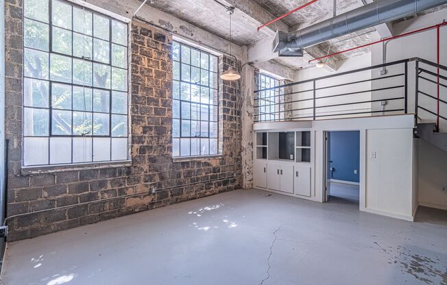 1 bed, 1 bath, $2,200, Unit #16
