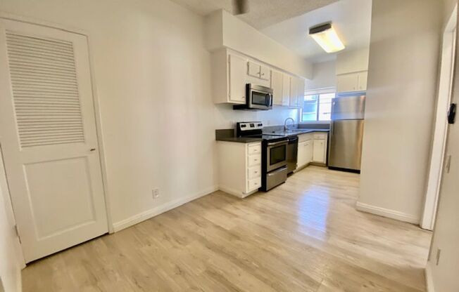 1 bed, 1 bath, 650 sqft, $3,300, Unit 211