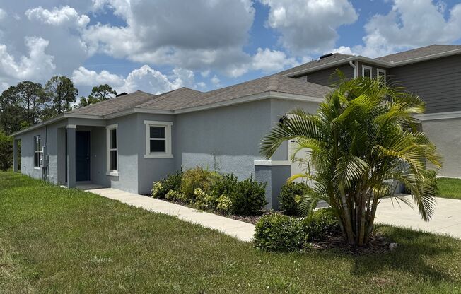 Beautifully Maintained 3-Bedroom, 2-Bath Home in the Desirable Preservation Pointe Community.