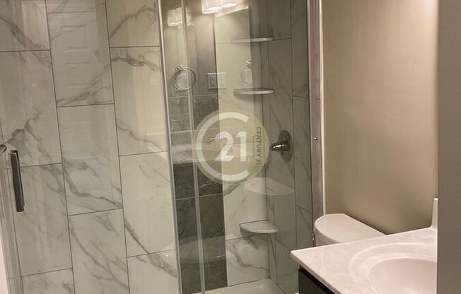 318 W 36 ST
