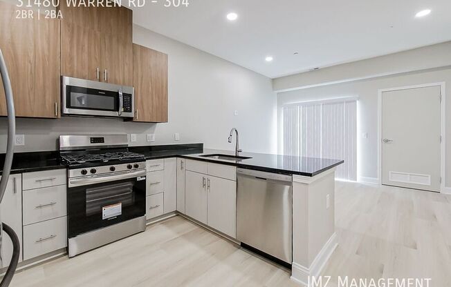 31480 WARREN RD