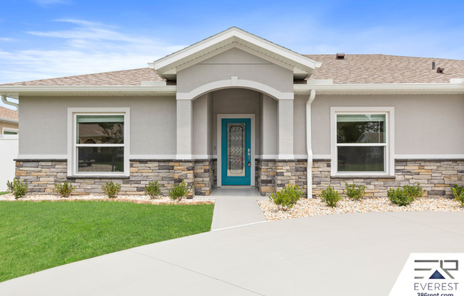 22 WOODLYN LN