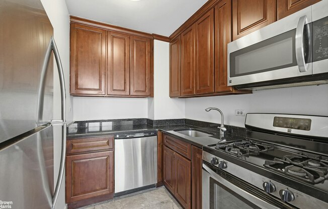 1 bed, 1 bath, 589 sqft, $3,200, Unit 5C