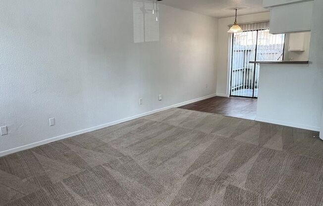 1 bed, 1.5 baths, 776 sqft, $975, Unit 19-601