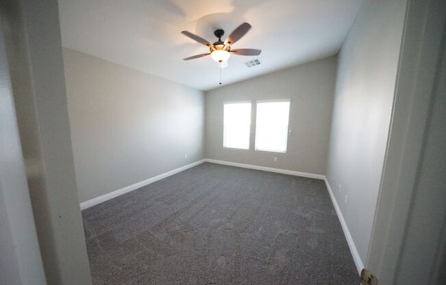 2 beds, 2 baths, $1,595, Unit Parcel #: 176-20-713-325