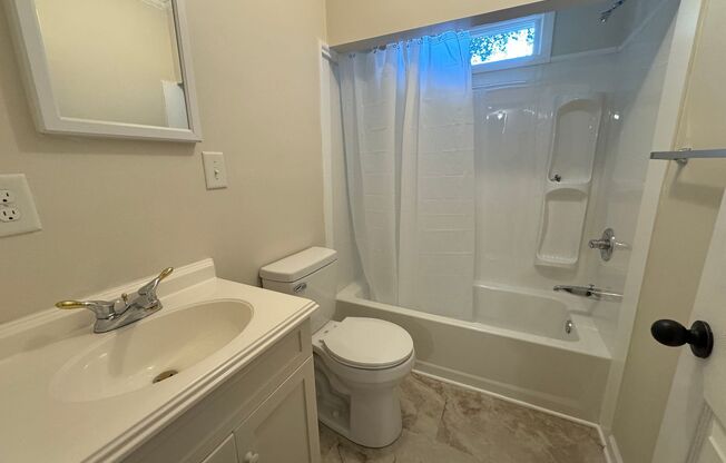 3 beds, 1 bath, $1,500