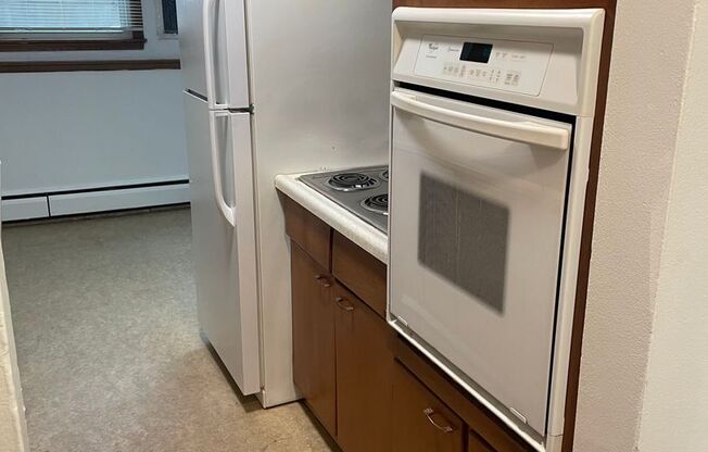 1 bed, 1 bath, 725 sqft, $1,150, Unit 1220-043