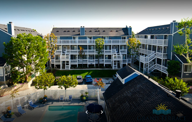 2 beds, 2 baths, 945 sqft, $2,650, Unit 57-201