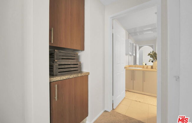 2 beds, 2 baths, 942 sqft, $559,900, Unit 135