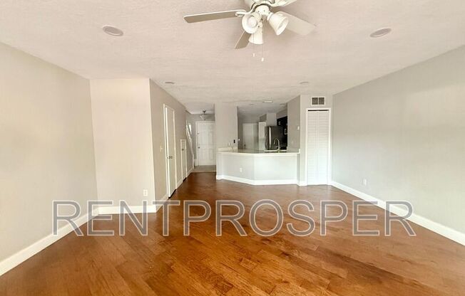 4815 WALDEN CIR
